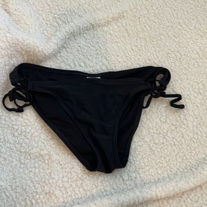 Black bikini bottoms